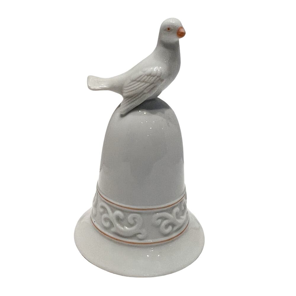 VTG Avon The Tapestry Collection Porcelain Bird Bell 1981